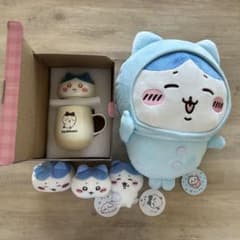 ちいかわ　ハチワレ　ぬいぐるみ　マグカップ　マスコット他　5個まとめ売りセット