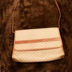 ちりんちゃんさま専用ですセリーヌ　ショルダーバッグ中古品のサムネイル