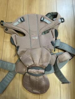 BABYBJÖRN メッシュ 抱っこ紐 ピンクベージュのサムネイル