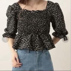 Heather 花柄 シャーリング トップス - メルカリ