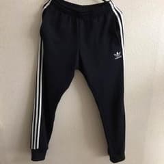 大人気✨adidasトラックパンツ ネイビーのサムネイル