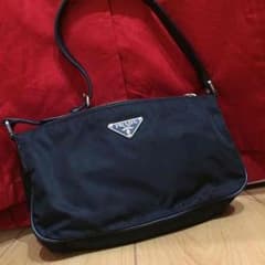 PRADAバックのサムネイル