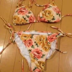 花柄水着＊ 早い者勝ちのサムネイル