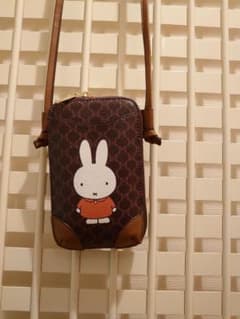 激安ミッフィー★携帯入れ★ショルダー！しまむら購入！！美品のサムネイル
