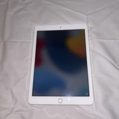 iPad air2 シルバー 64GB WiFiモデルのサムネイル