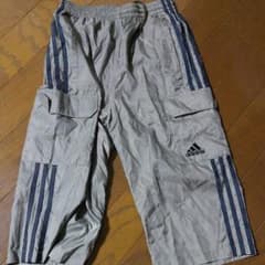 新品同様アディダス　ハーフパンツのサムネイル