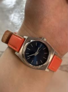 NIXON 腕時計 オレンジレザー 青文字盤のサムネイル