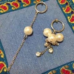 パールアシンメトリーイヤリングのサムネイル
