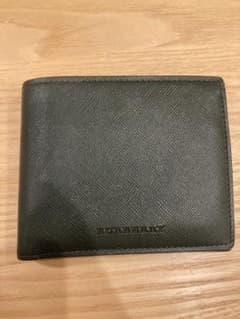 BURBERRY バーバリー　二つ折り財布のサムネイル