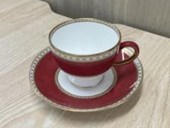 【美品】WEDGWOOD ウェッジウッド カップ＆ソーサー レッド 金彩のサムネイル