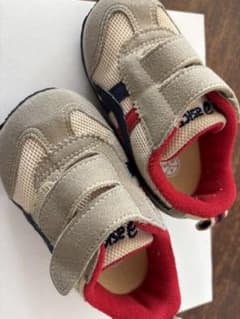 asics ベルト式スニーカー 13㎝のサムネイル