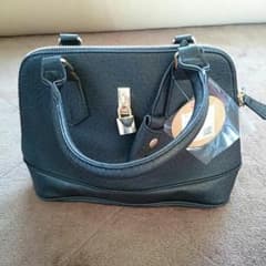 新品☆バックのサムネイル
