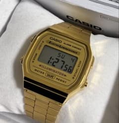チープCASIO ゴールド デジタル腕時計 箱有りのサムネイル
