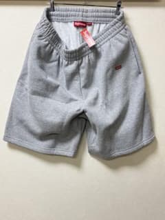 Supreme スモールボックスロゴ スウェットショーツ グレー Supreme スモールボックスロゴ スウェットショーツ グレー - メルカリ