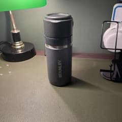 スタンレー 水筒のサムネイル