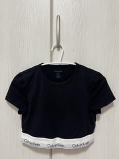 Calvin Klein クロップド丈 半袖Tシャツ ブラック Mのサムネイル
