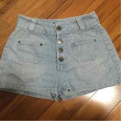 ハイウエストショートパンツのサムネイル