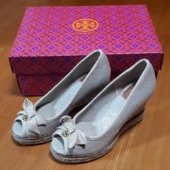 みんみん様専用　美品　トリーバーチ　パンプス　箱付き　ウェッジソールサンダルのサムネイル