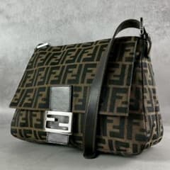 極美品】FENDI フェンディ マンマバケット ショルダーバッグ ズッカ柄