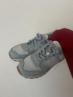 New Balance グレー スニーカーのサムネイル