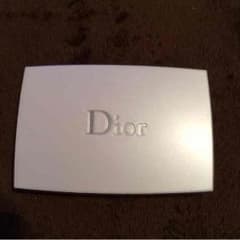 Dior  ファンデーションのサムネイル
