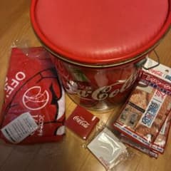 コカコーラビック缶椅子とグッズ詰め合わせ。 コカコーラビック缶椅子とグッズ詰め合わせ。 - メルカリ