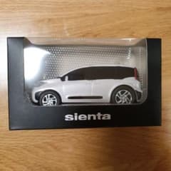 トヨタ シエンタ プルバックカー ミニカーのサムネイル