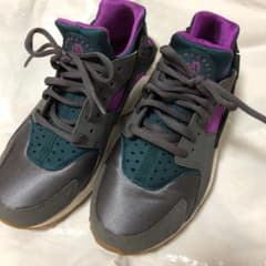 NIKE スニーカーのサムネイル