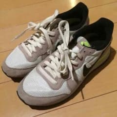 ナイキのサムネイル