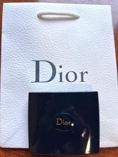 Dior ショッパー袋　アイシャドウ　2点セットのサムネイル
