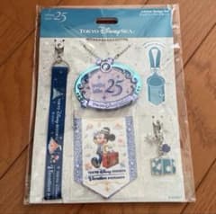 東京ディズニーシー 25周年 ジュビリーバッジセット - メルカリ