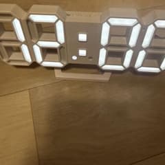 3D LED デジタル時計 置き時計 ホワイトのサムネイル