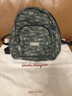 フェラガモ　ferragamo リュックのサムネイル