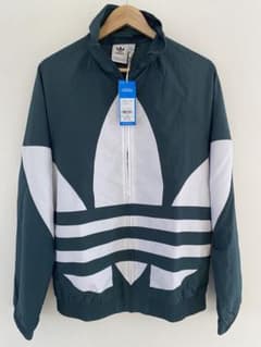 新品　adidas トレフォイル　ウインドブレーカーのサムネイル