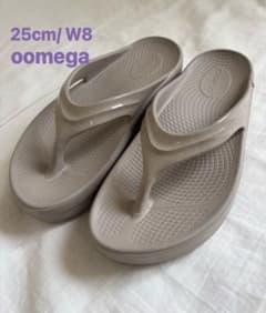 美品】OOFOS ウーフォス OOmega ウーメガ ノマド 25cm - メルカリ