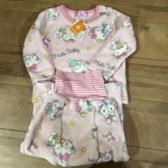 ハローキティ　パジャマ 上下セット もこもこ フリース 90サイズのサムネイル