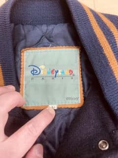 激レア 90s Disney Paris刺繍 レザー スタジャン ジャケット 激レア 90s Disney Paris刺繍 レザー スタジャン ジャケット - メルカリ