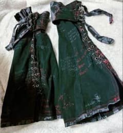 く*ま様 エイチナオトジュエリー 黒✖️赤✖️金のボリュームフレア