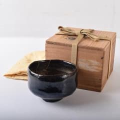 茶道具　楽吉左衛門　十代旦入造　黒楽茶碗　共箱　M　R8075 茶道具 楽吉左衛門 十代旦入造 黒楽茶碗 共箱 M R8075 - メルカリ