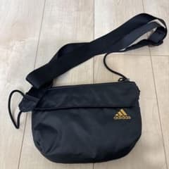 adidasショルダーミニバックのサムネイル