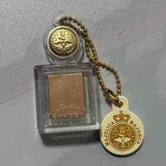 Majolica Majorca Capsule Toy Miniature Eyeshadow