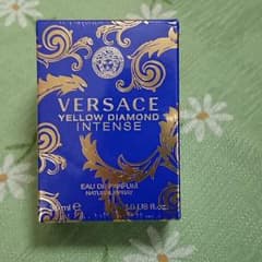 ヴェルサーチイエローダイヤモンドのサムネイル