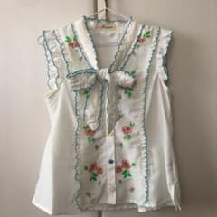 snidel スナイデル 薔薇柄フリルブラウスのサムネイル