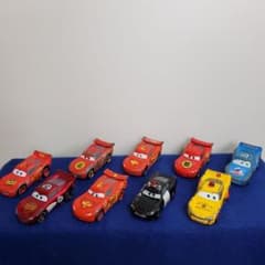 カーズトミカ　マックイーン9台セットのサムネイル