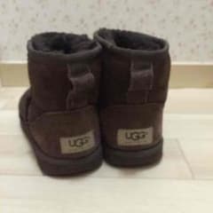 UGGクラシックミニ チョコ アグブーツのサムネイル