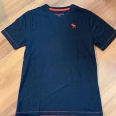 アバクロ キッズ Tシャツ 140〜150 赤 紺 美品のサムネイル