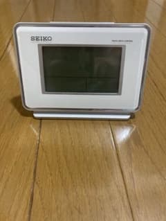 SEIKO/電波置時計/SQ767W/本体のみ/時計/目覚まし時計/シンプル/白のサムネイル