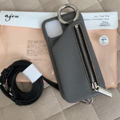 新品☆ajew iPhoneケース　ストラップ付きのサムネイル
