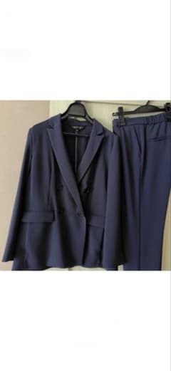 INDIVI ダブルジャケットネイビー パンツスーツ セット夏用 36（7号）のサムネイル