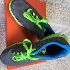 NIKE　REVOLUTION 2のサムネイル